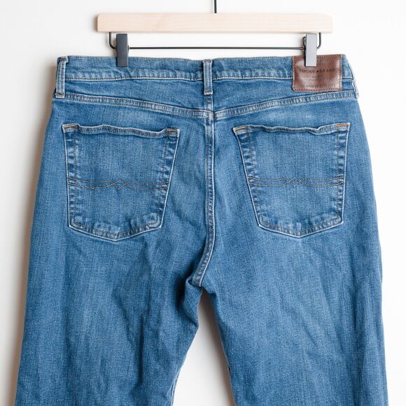 Lucky Brand Jeans Mens 36X30 Blue 363 Straight Classic Medium Wash - Picture 7 of 14